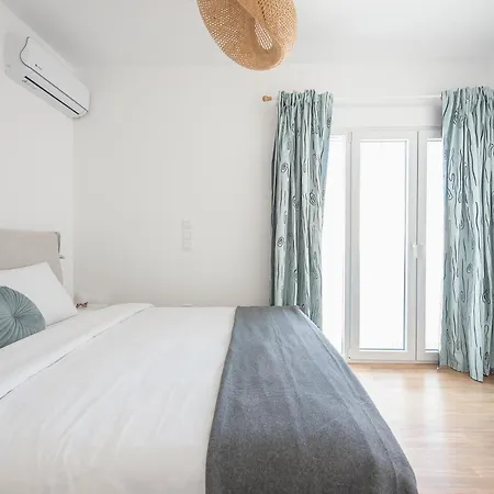Kastela's Harbor Retreat With Jacuzzi