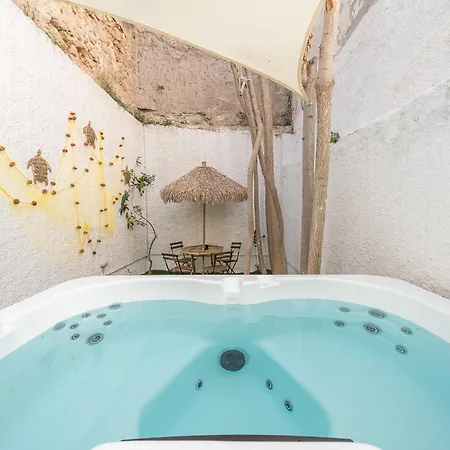 Kastela's Harbor Retreat With Jacuzzi Apartment Piraeus